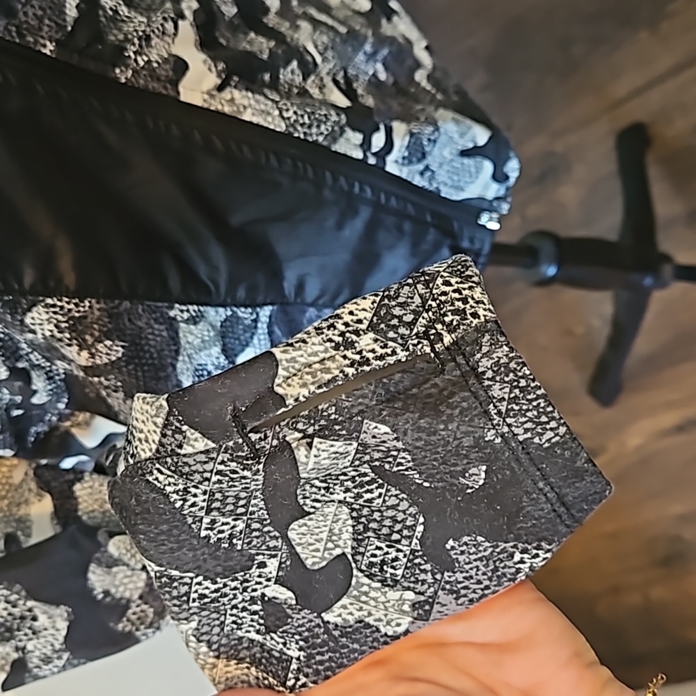 Winter Zip Up - Picture 3 of 6